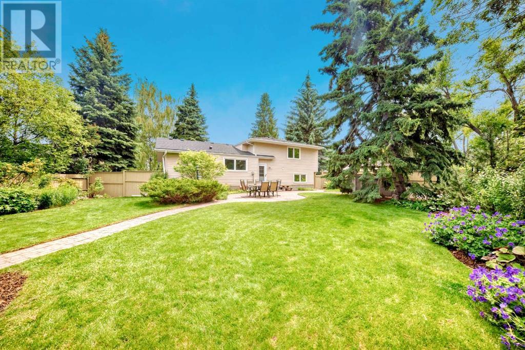 Single Family House 4 Level for Sale in  Cannell Road SW Canyon Meadows Calgary 