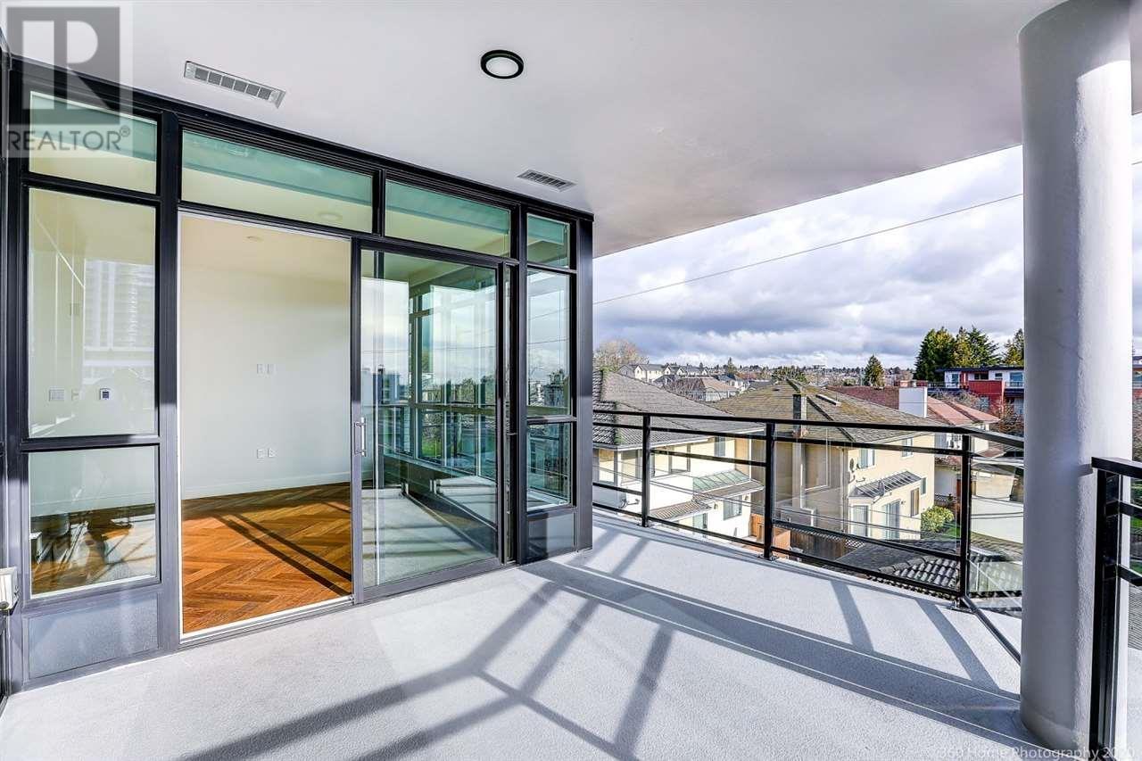 204 458 W 63RD AVENUE, Vancouver