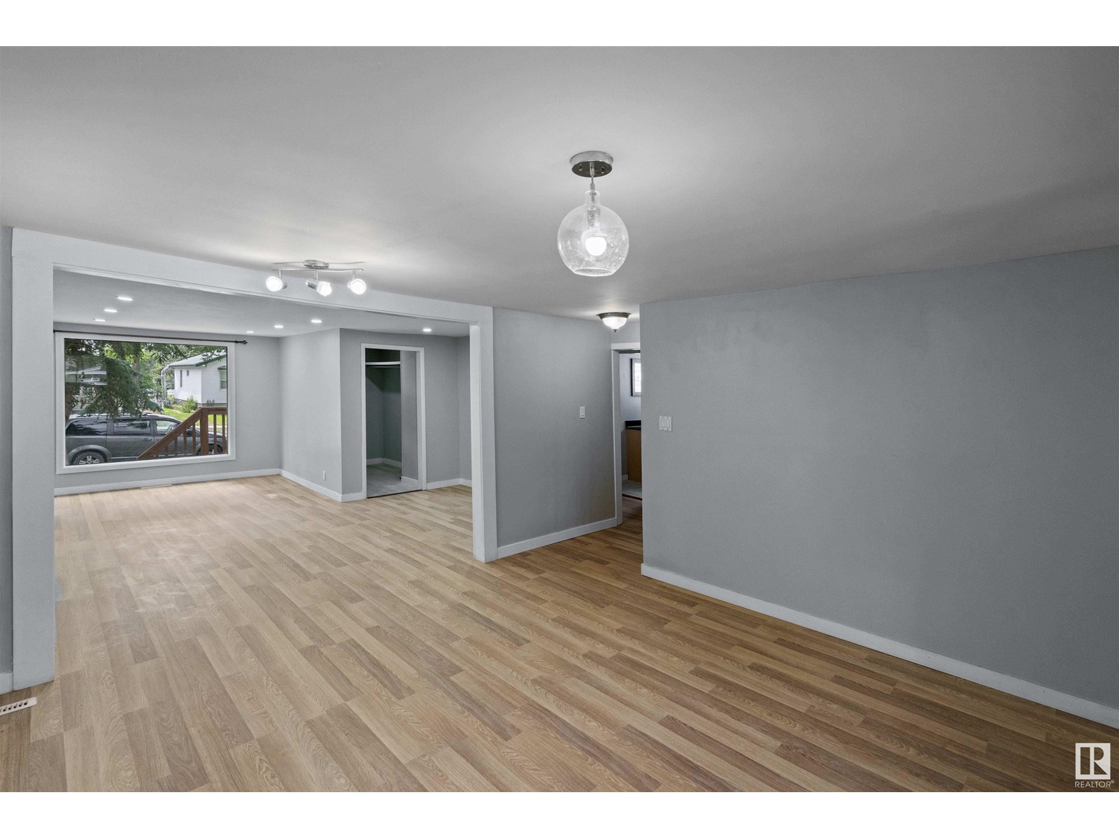 Photo 5 of 5319 55 St, Camrose AB