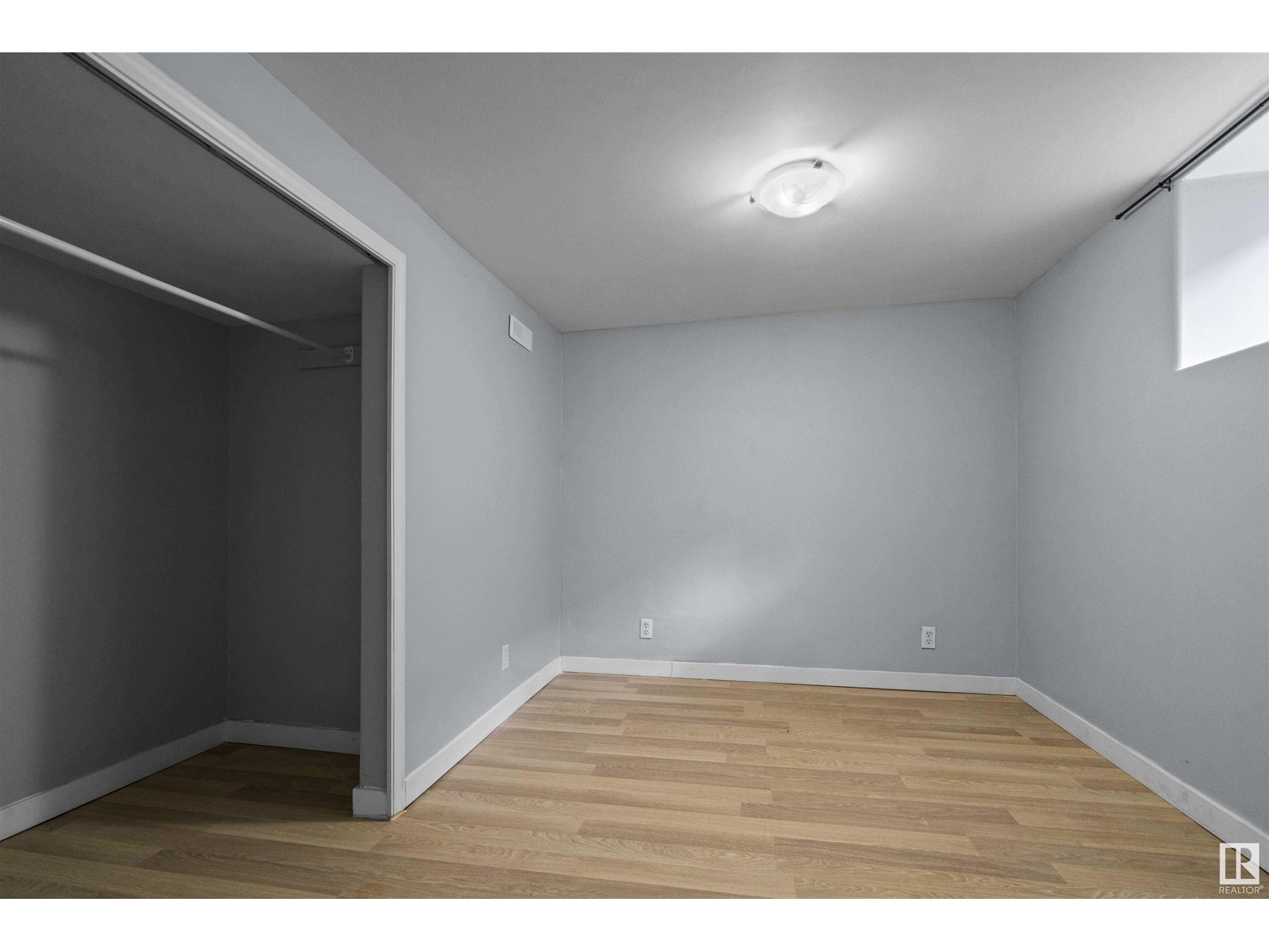 Photo 7 of 5319 55 St, Camrose AB