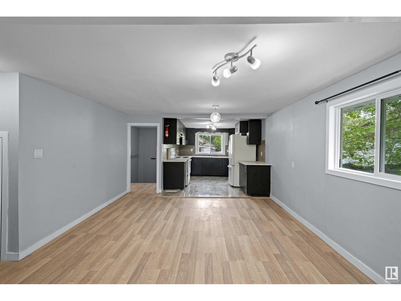 Photo 16 of 5319 55 St, Camrose AB