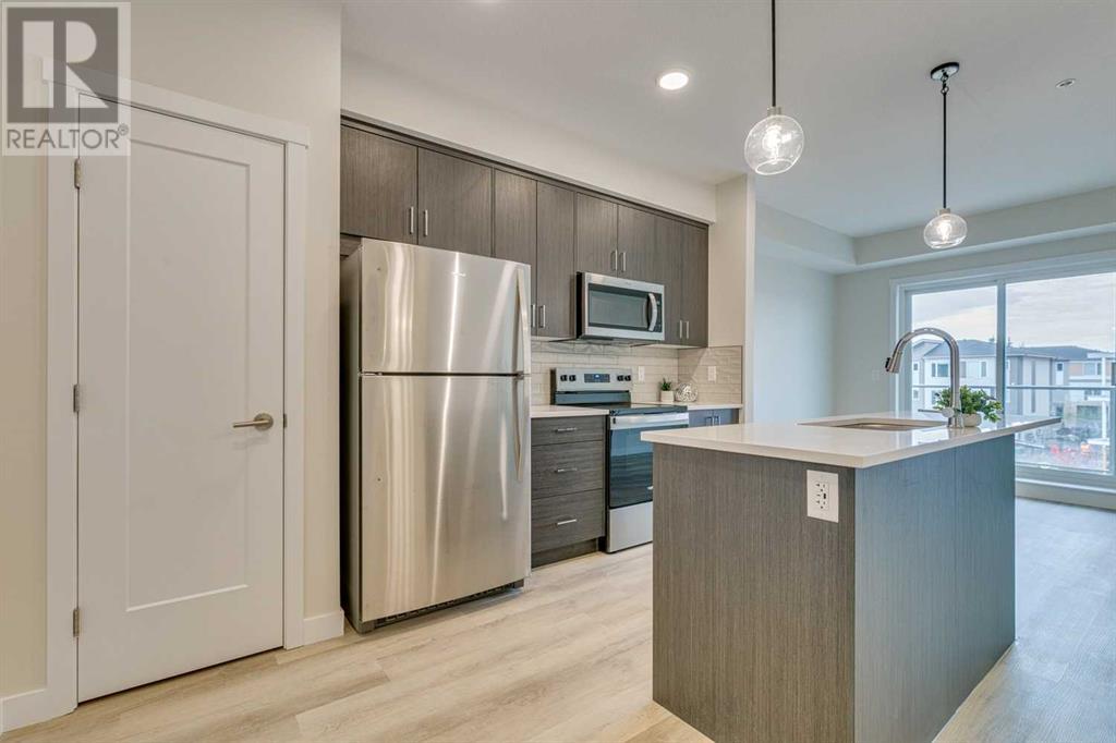 Single Family House for Sale in   Shawnee Square SW Shawnee Slopes Calgary 