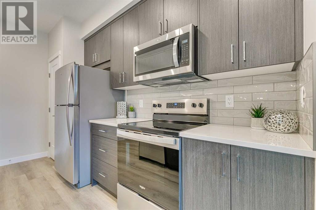 Single Family House for Sale in   Shawnee Square SW Shawnee Slopes Calgary 