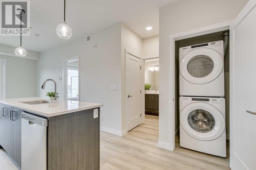 Single Family House for Sale in   Shawnee Square SW Shawnee Slopes Calgary 