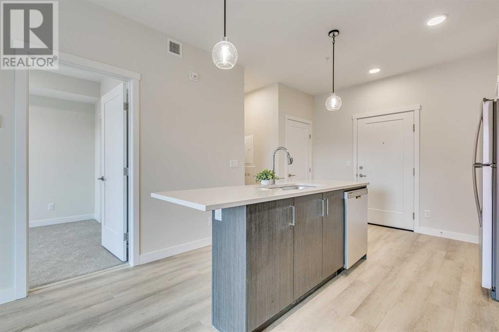Single Family House for Sale in   Shawnee Square SW Shawnee Slopes Calgary 