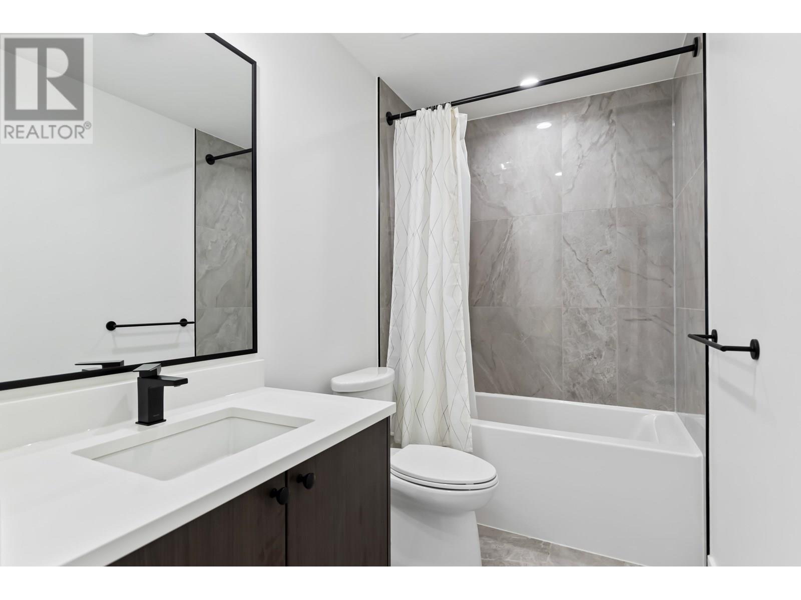 Photo 6 of 122 12040 Plaza Street, Maple Ridge BC