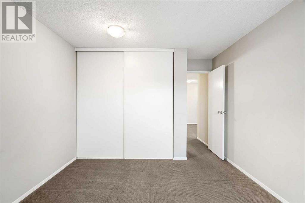 Single Family House for Sale in   Edenwold Heights NW Edgemont Calgary 
