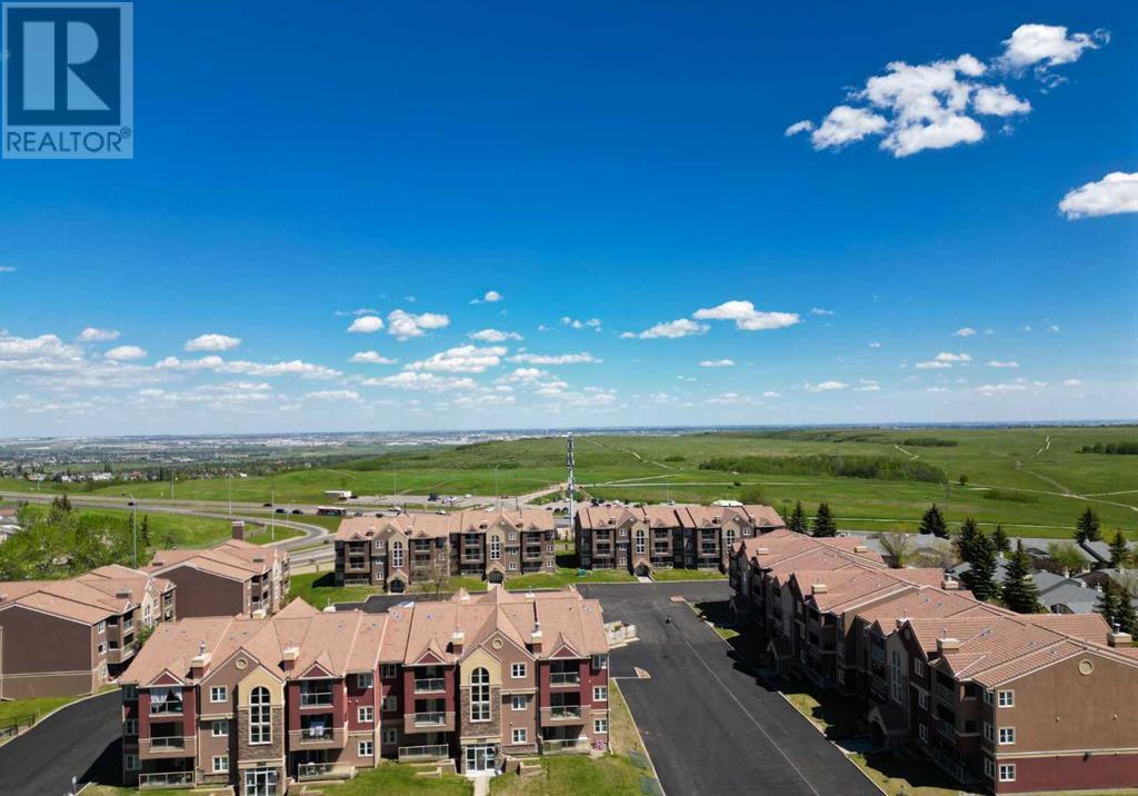 Single Family House for Sale in   Edenwold Heights NW Edgemont Calgary 