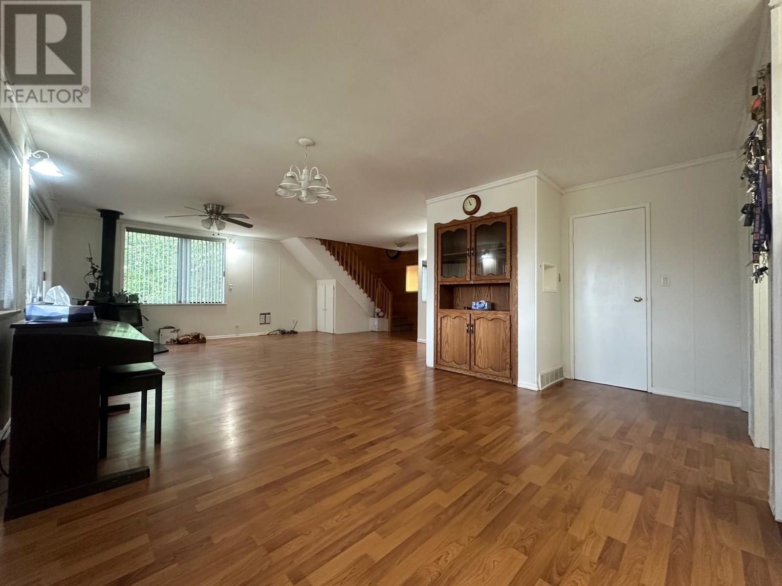 Photo 10 of 319 Newman Street, Kitchener BC