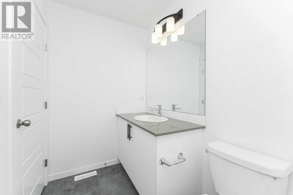 Photo 33 of 68 Creekstone Grove Sw, Calgary AB