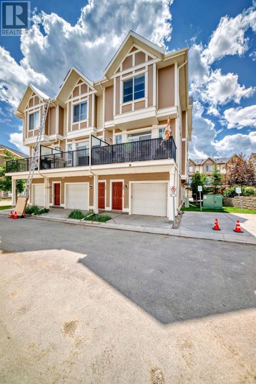 Single Family House for Sale in  Sherwood Lane NW Sherwood Calgary 