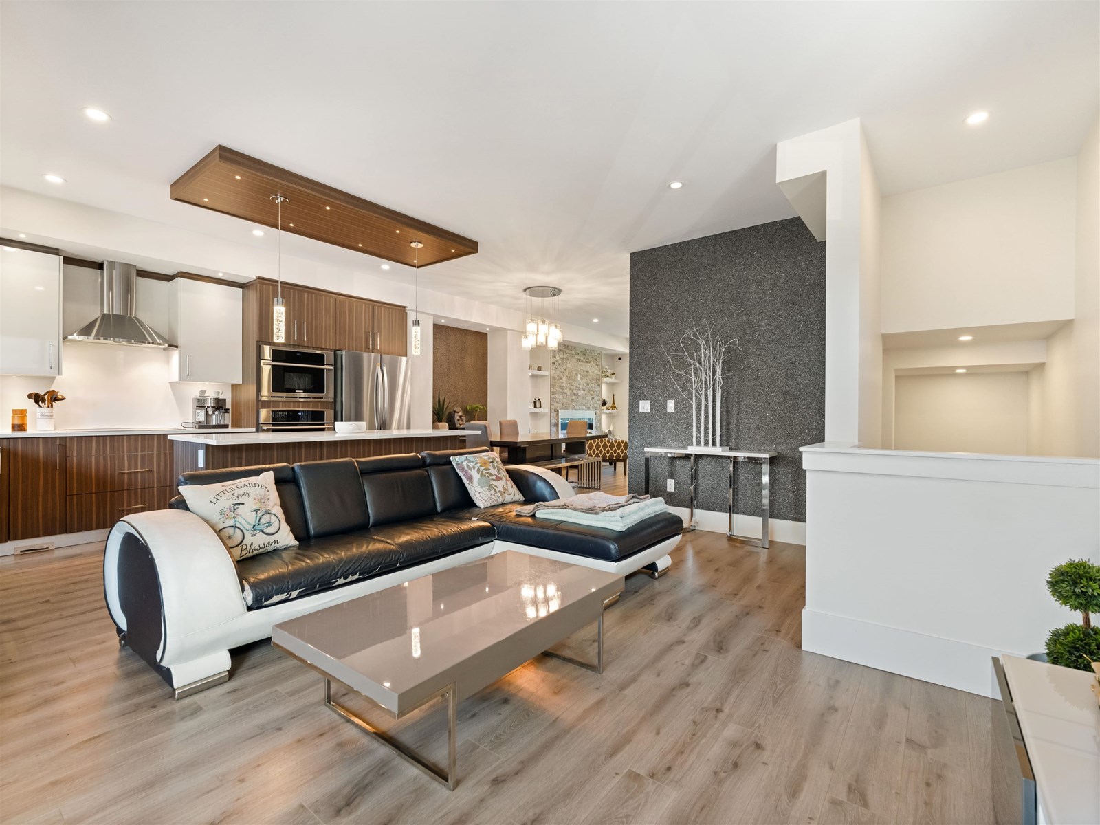 Photo 14 of 5 15177 60 Avenue, Surrey BC
