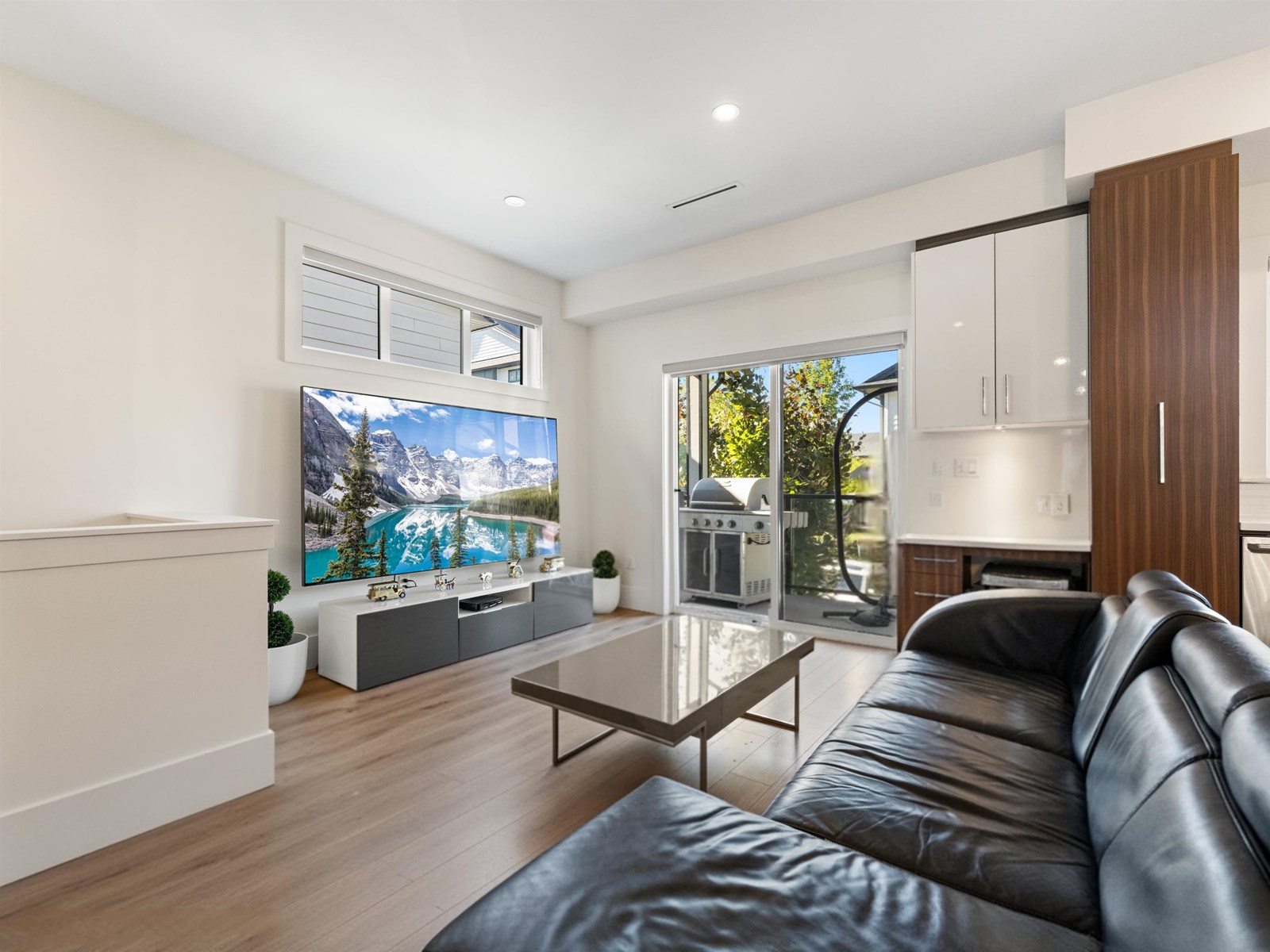 Photo 12 of 5 15177 60 Avenue, Surrey BC