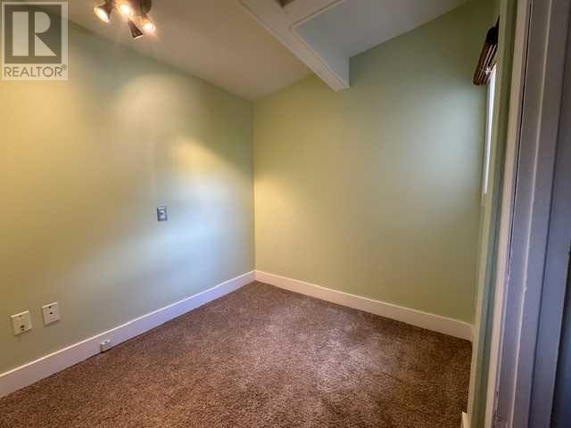 Single Family House for Sale in   Avenue NE Tuxedo Park Calgary 