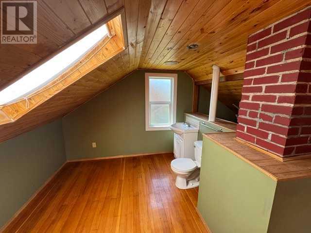 Single Family House for Sale in   Avenue NE Tuxedo Park Calgary 