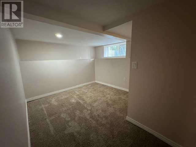 Single Family House for Sale in   Avenue NE Tuxedo Park Calgary 