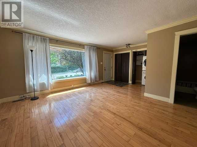 Single Family House for Sale in   Avenue NE Tuxedo Park Calgary 