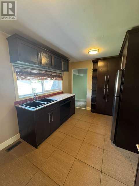 Single Family House for Sale in   Avenue NE Tuxedo Park Calgary 