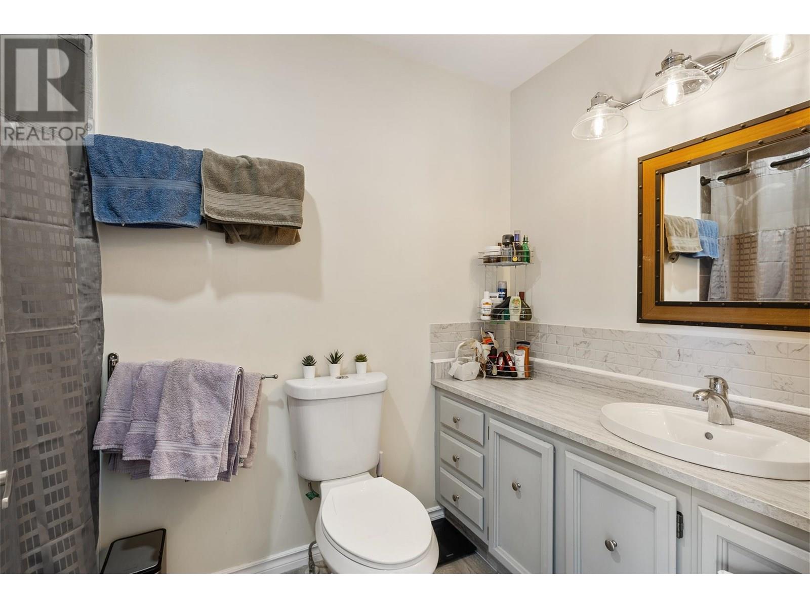 3947 Trepanier Heights Place, Peachland