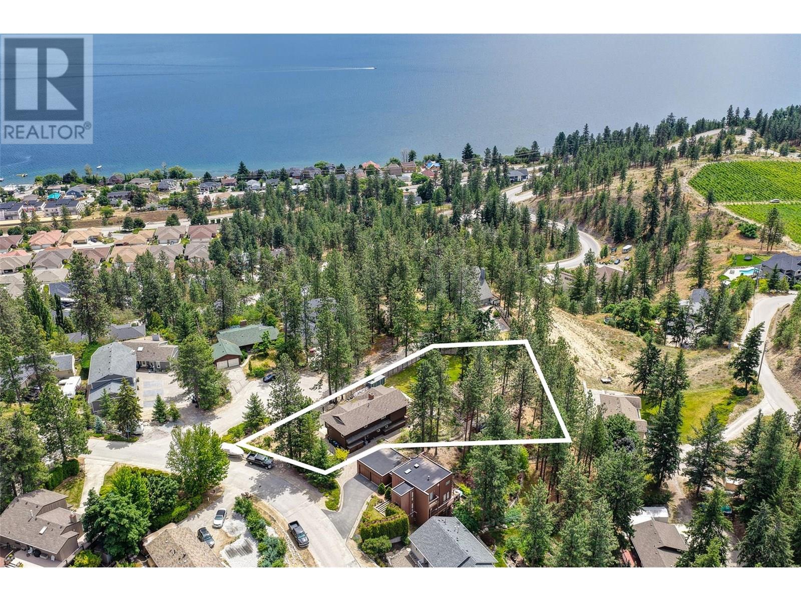 3947 Trepanier Heights Place, Peachland