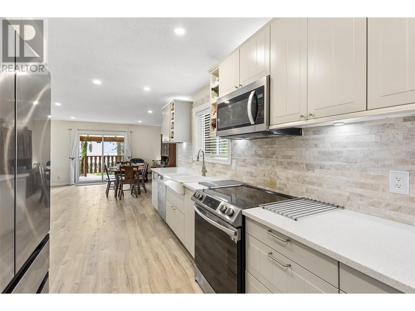 3947 Trepanier Heights Place, Peachland