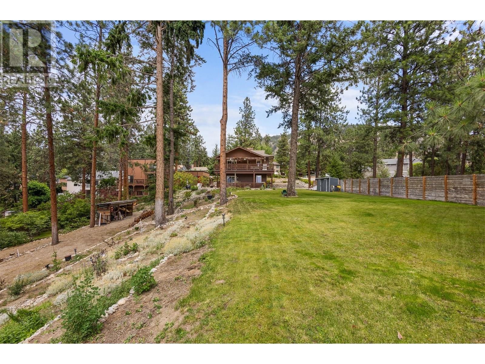 3947 Trepanier Heights Place, Peachland