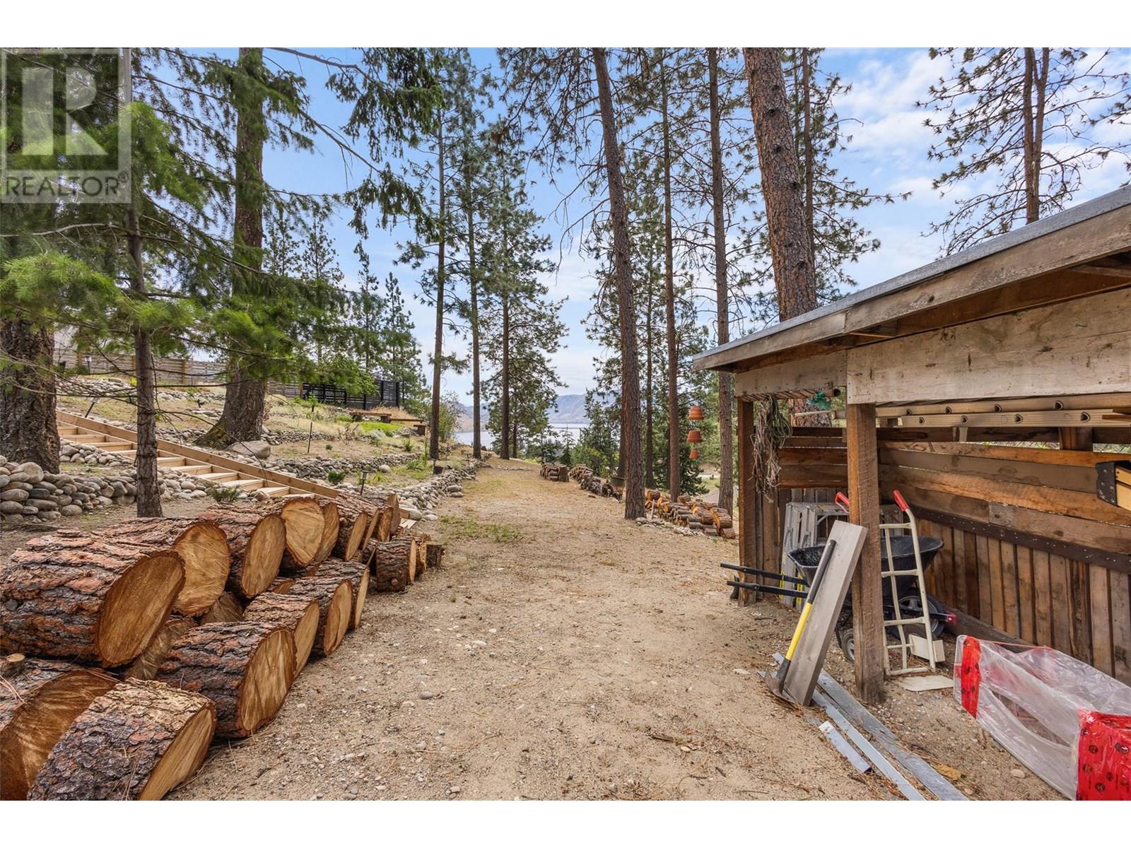 3947 Trepanier Heights Place, Peachland