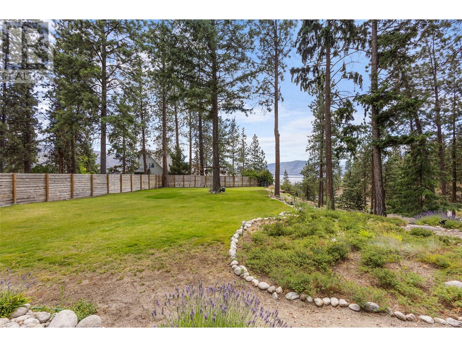 3947 Trepanier Heights Place, Peachland