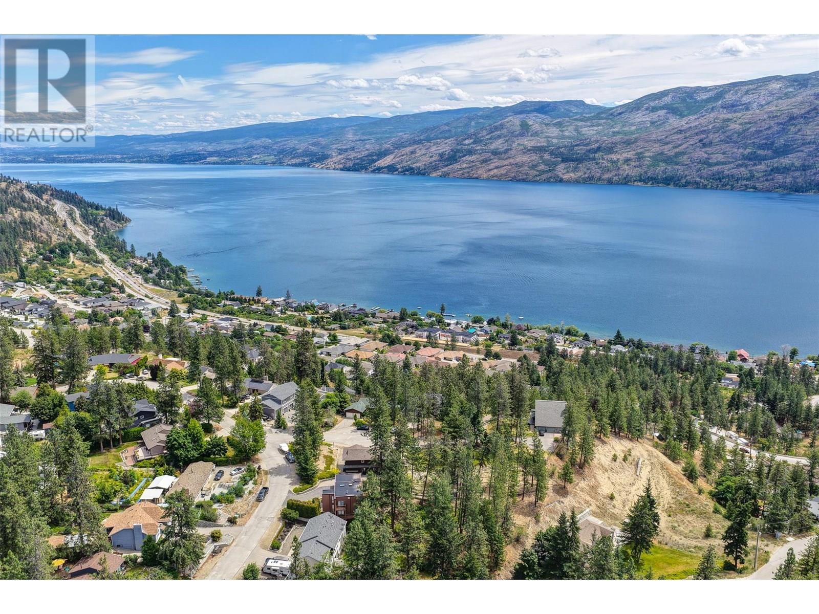 3947 Trepanier Heights Place, Peachland