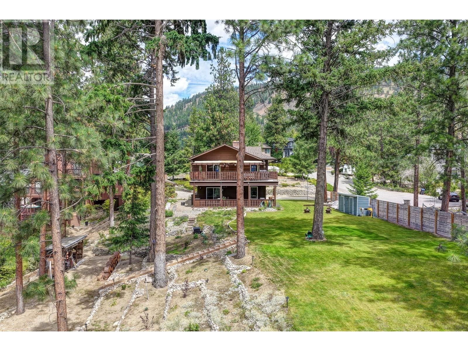 3947 Trepanier Heights Place, Peachland