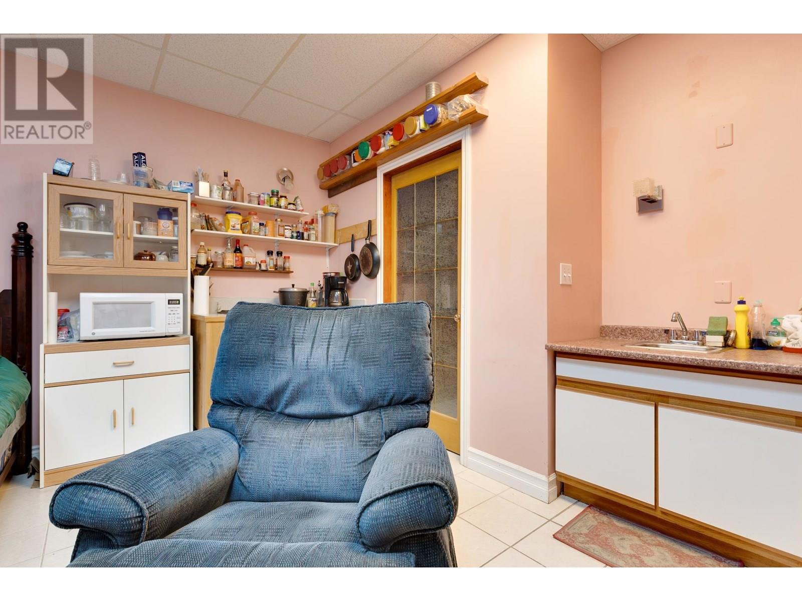 Photo 4 of 1040 2nd Avenue, Prince George BC