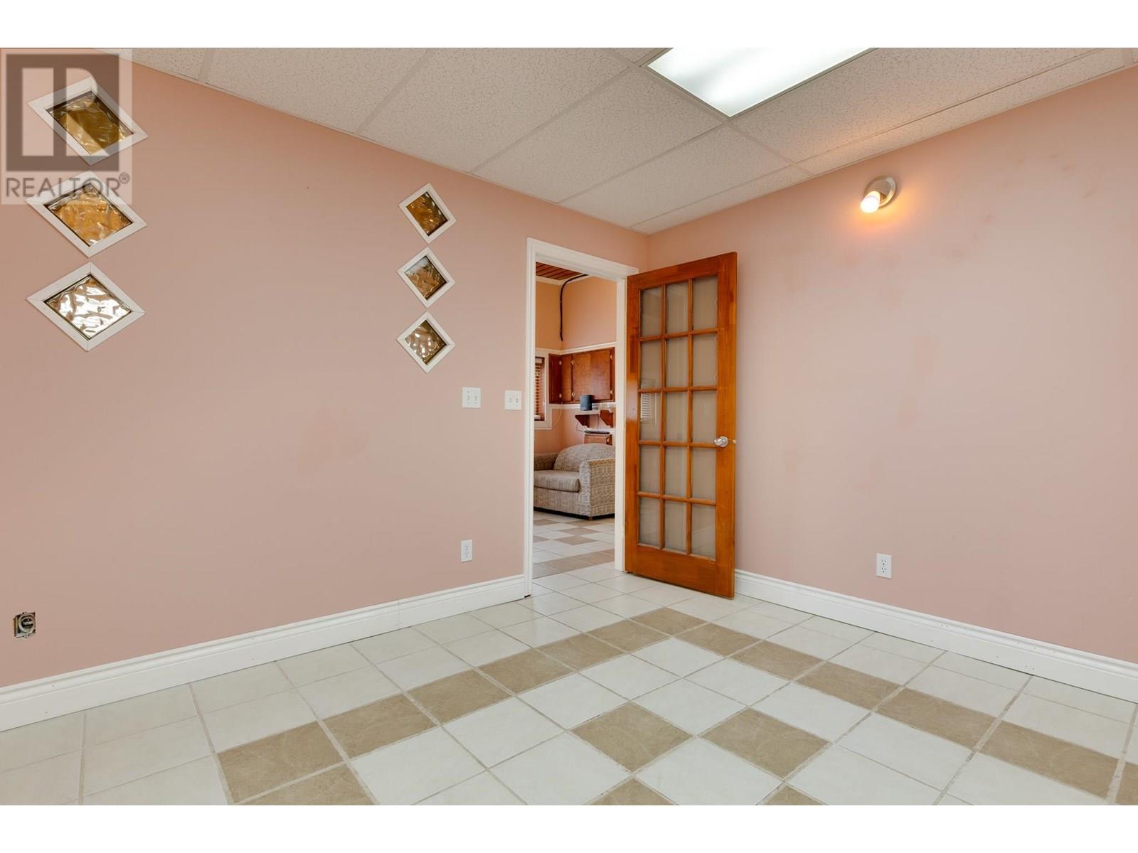 Photo 10 of 1040 2nd Avenue, Prince George BC