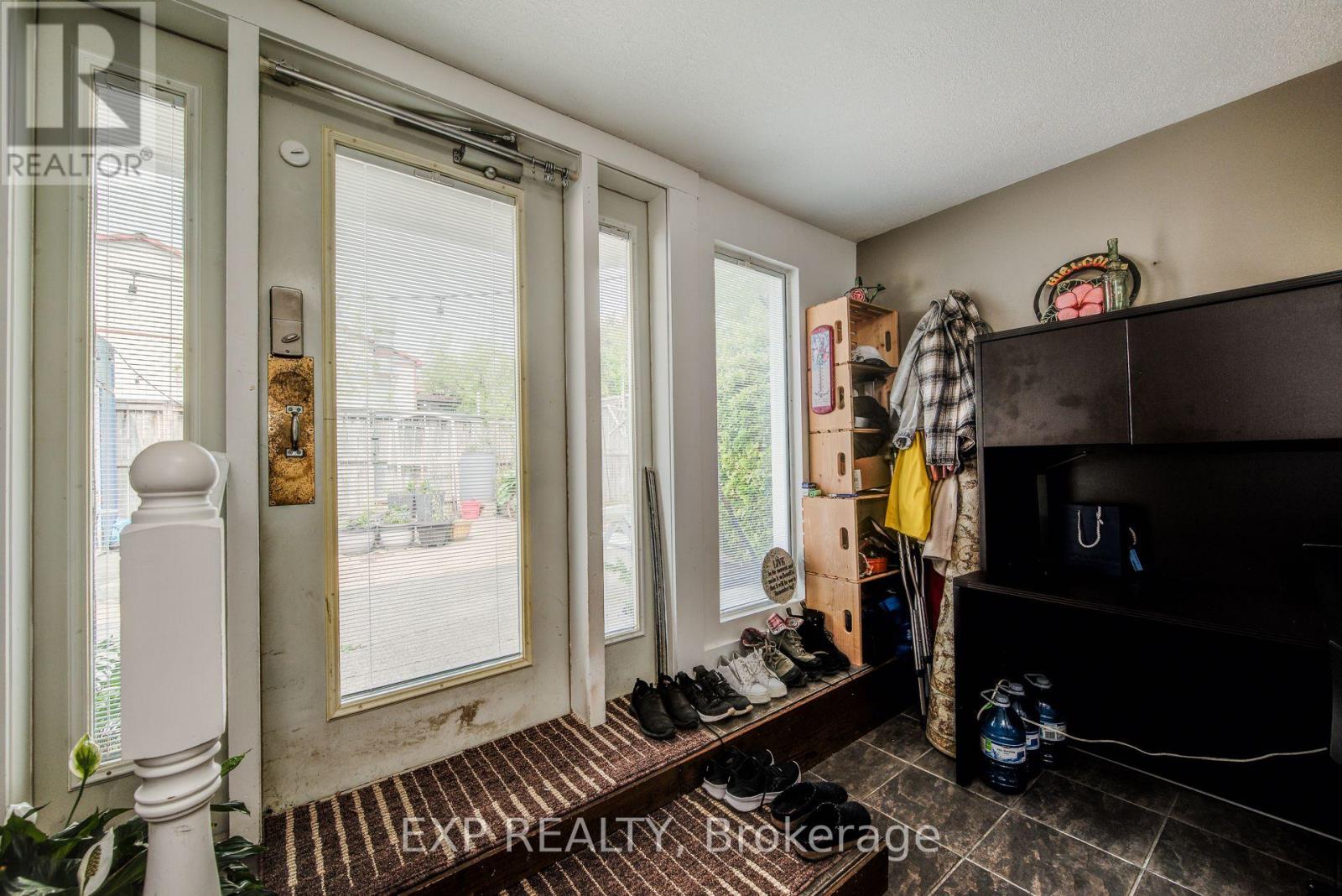 Photo 10 of 1023 Maple Leaf Street, Wellesley ON