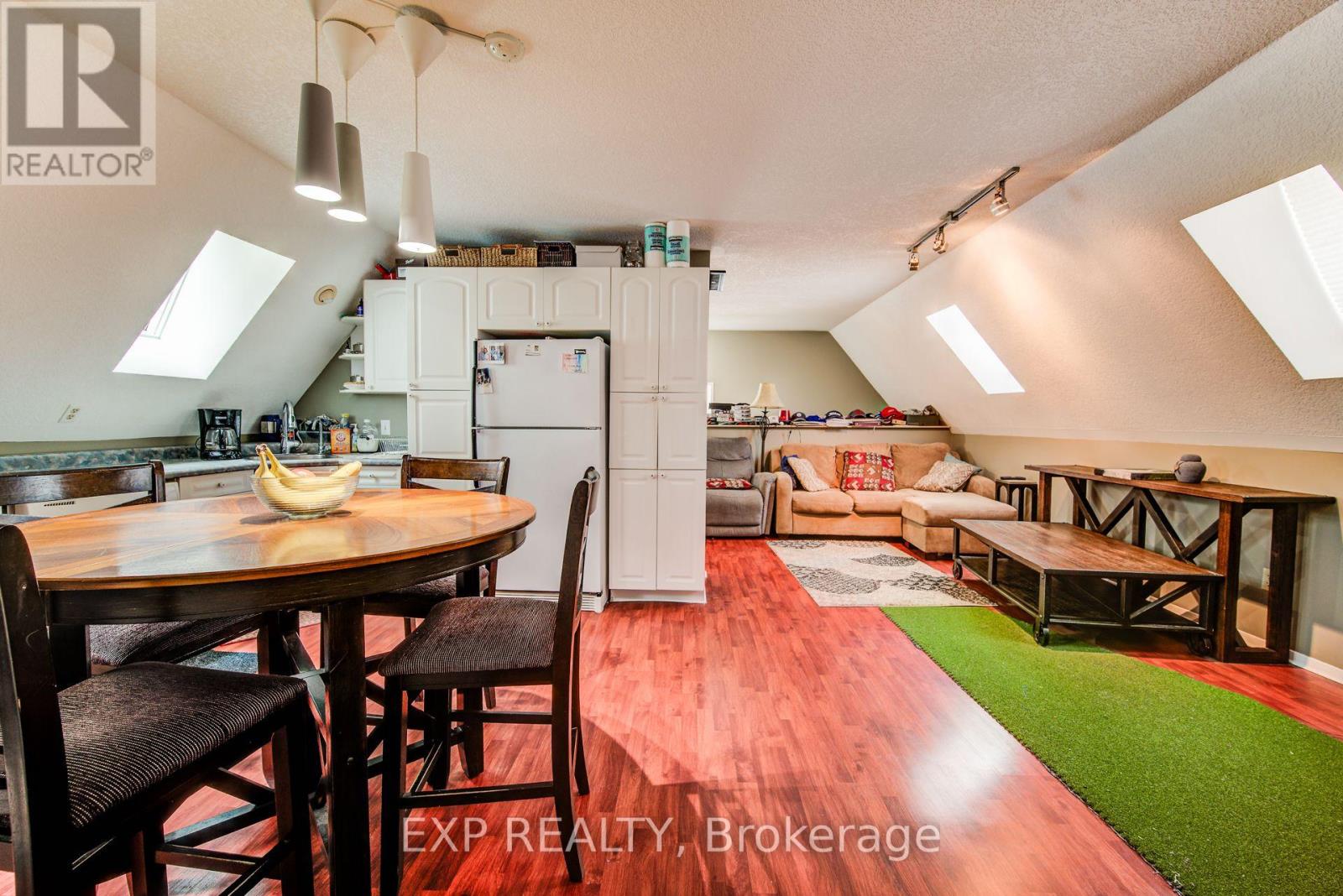 Photo 31 of 1023 Maple Leaf Street, Wellesley ON