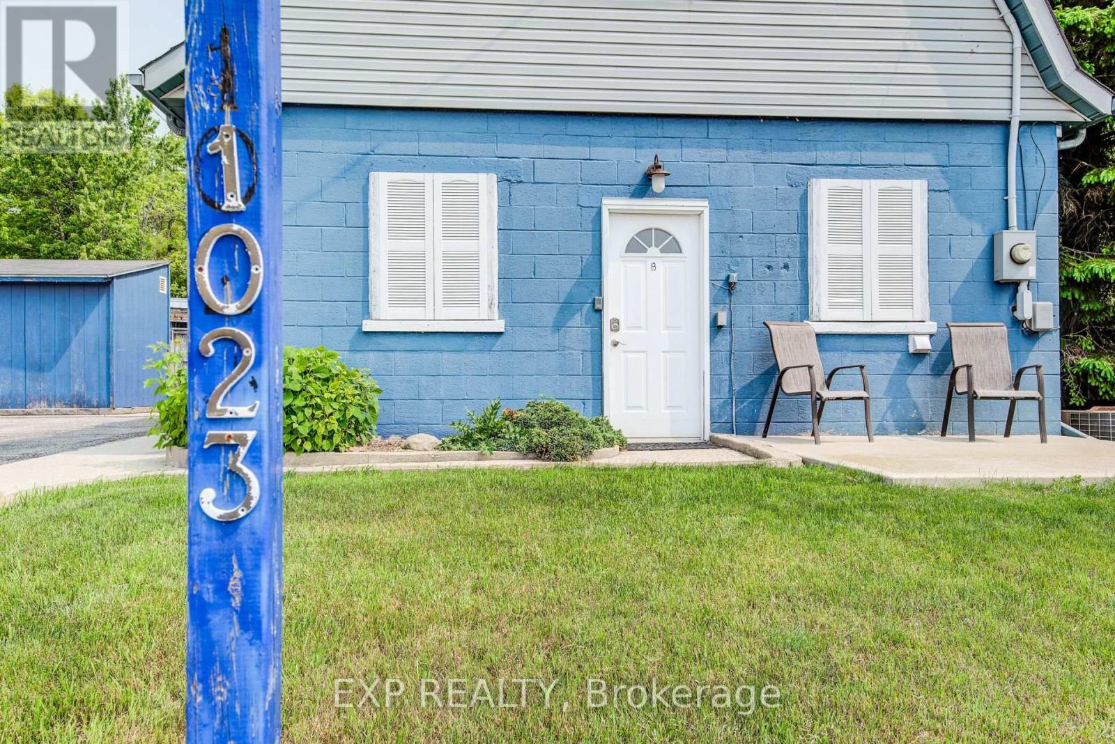 Photo 4 of 1023 Maple Leaf Street, Wellesley ON