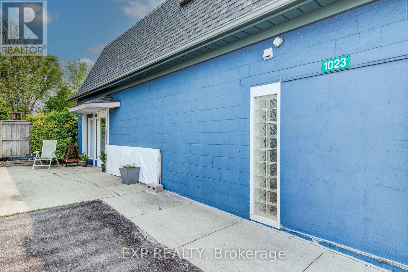 Photo 5 of 1023 Maple Leaf Street, Wellesley ON