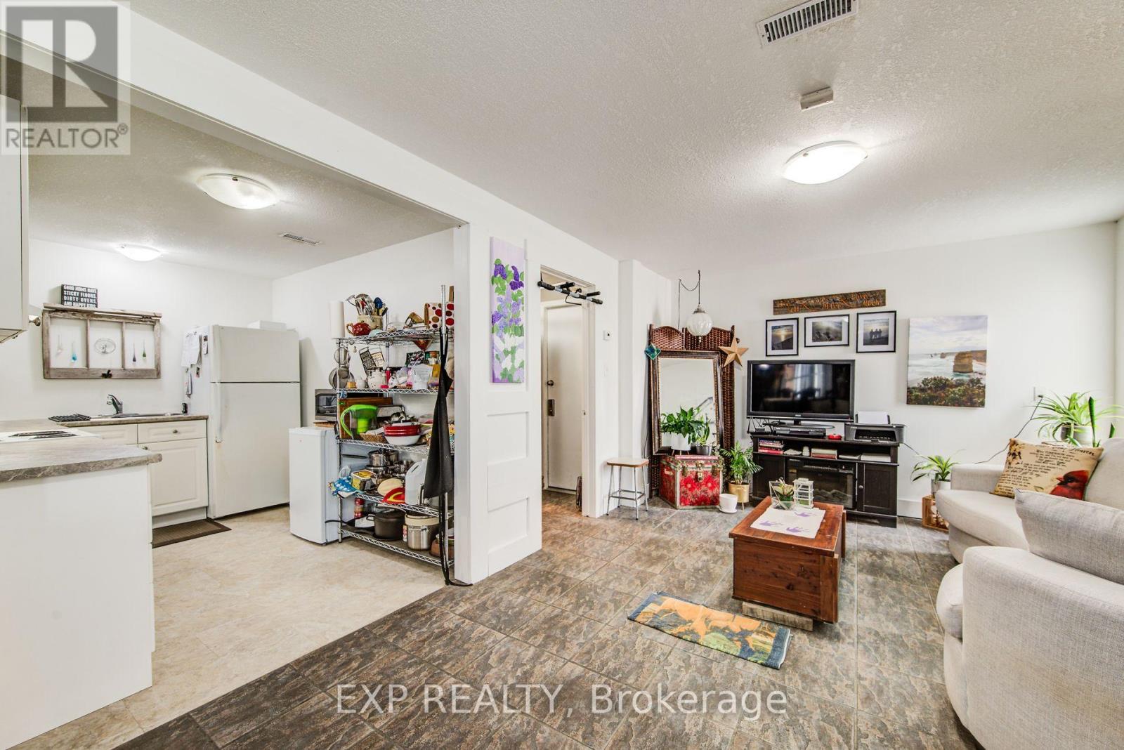 Photo 7 of 1023 Maple Leaf Street, Wellesley ON
