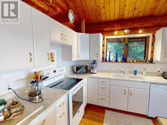 4304 SANDERSON ROAD, Texada Island