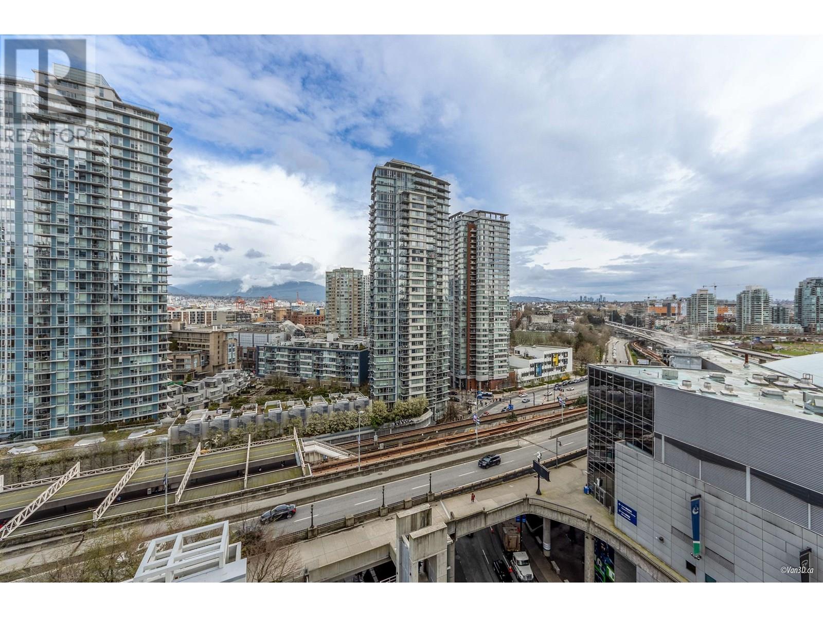 Photo 12 of 1202 131 Regiment Square, Vancouver BC