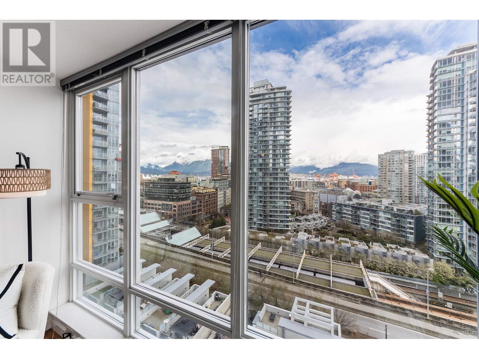 Photo 13 of 1202 131 Regiment Square, Vancouver BC