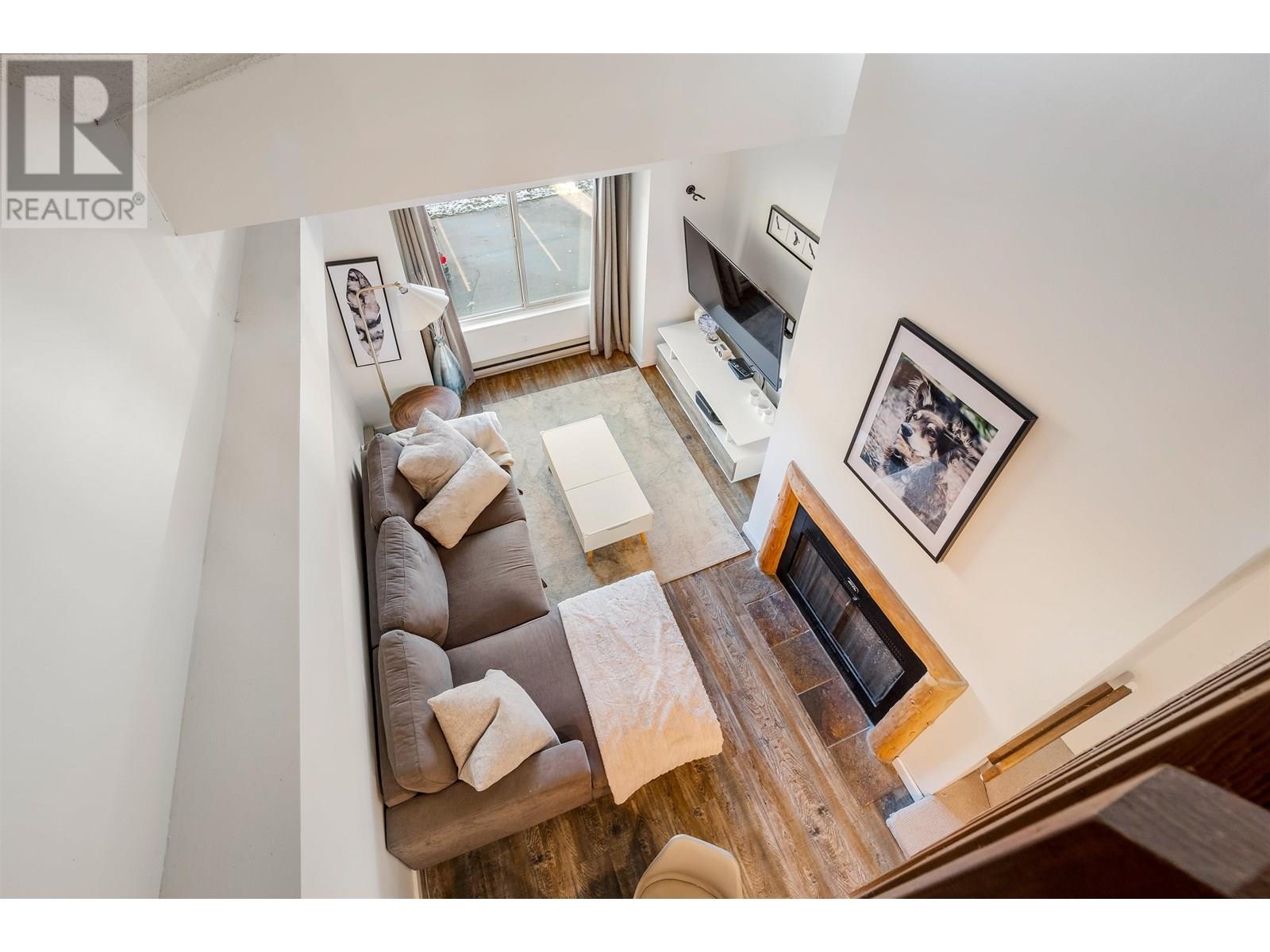 312 2021 KAREN CRESCENT, Whistler