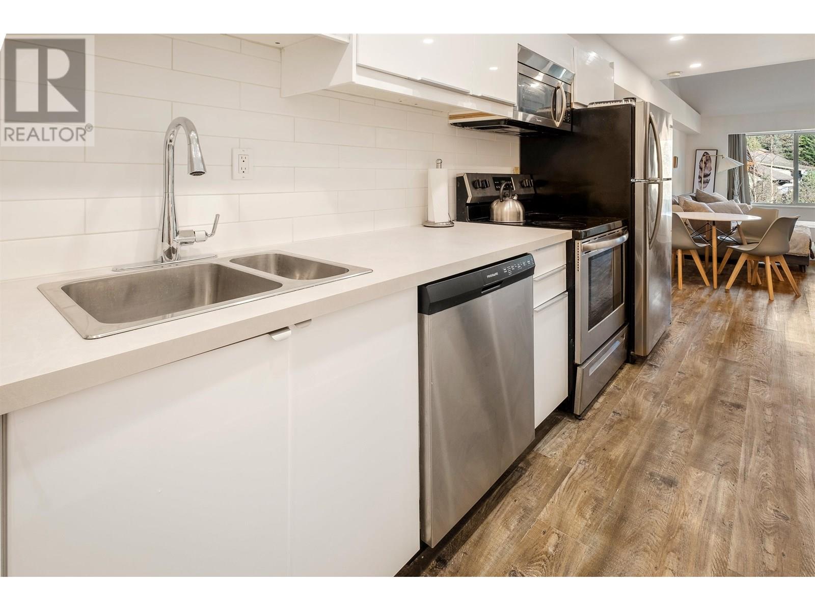 312 2021 KAREN CRESCENT, Whistler