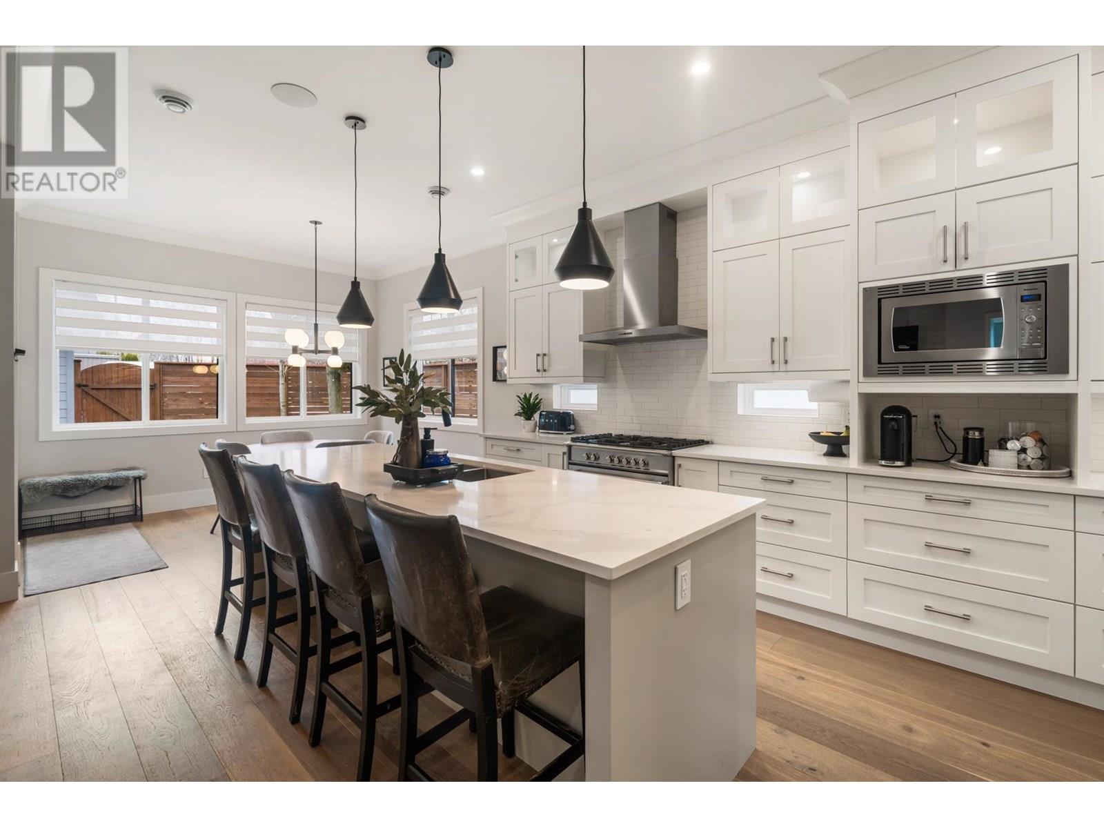 Photo 7 of 1745 Enderby Avenue, Delta BC