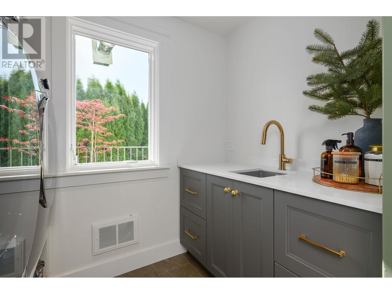 Photo 19 of 580 Ioco Road, Port Moody BC