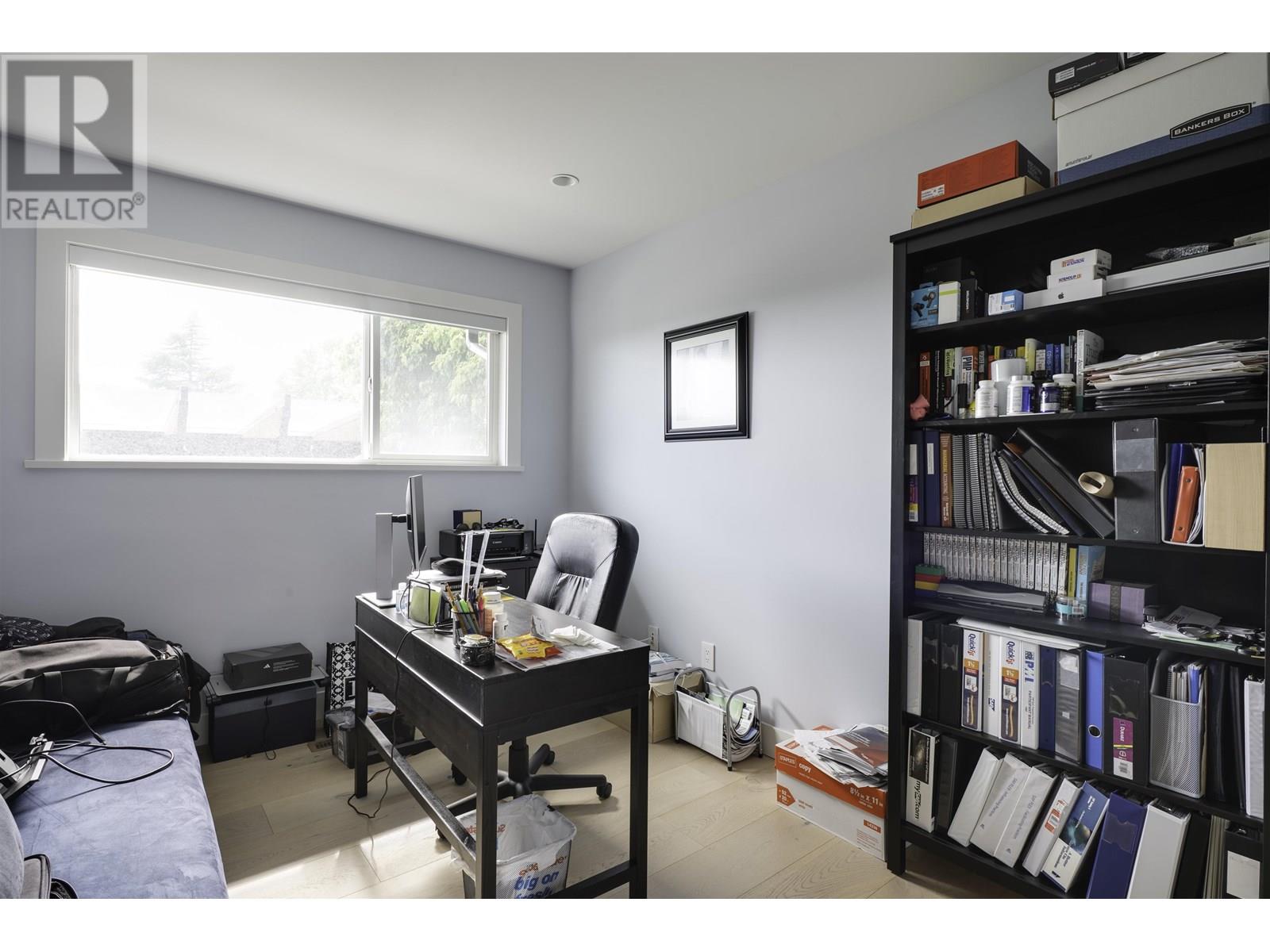 Photo 12 of 818 Massey Street, New Westminster BC