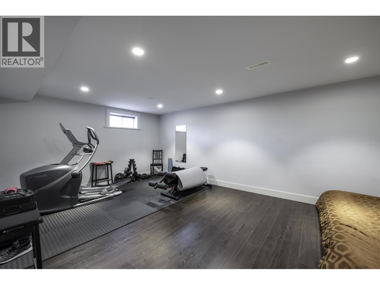 Photo 10 of 818 Massey Street, New Westminster BC