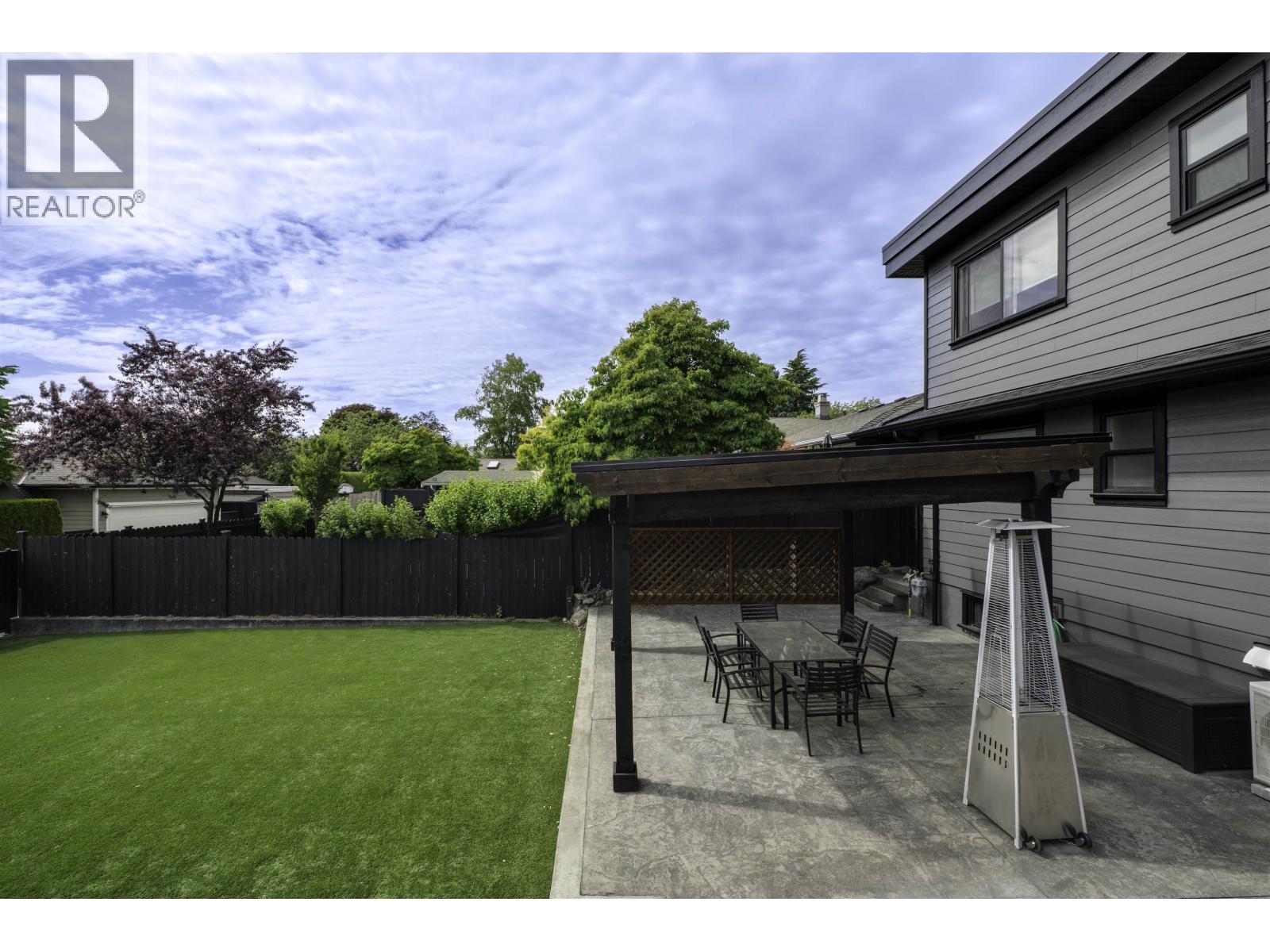 Photo 11 of 818 Massey Street, New Westminster BC