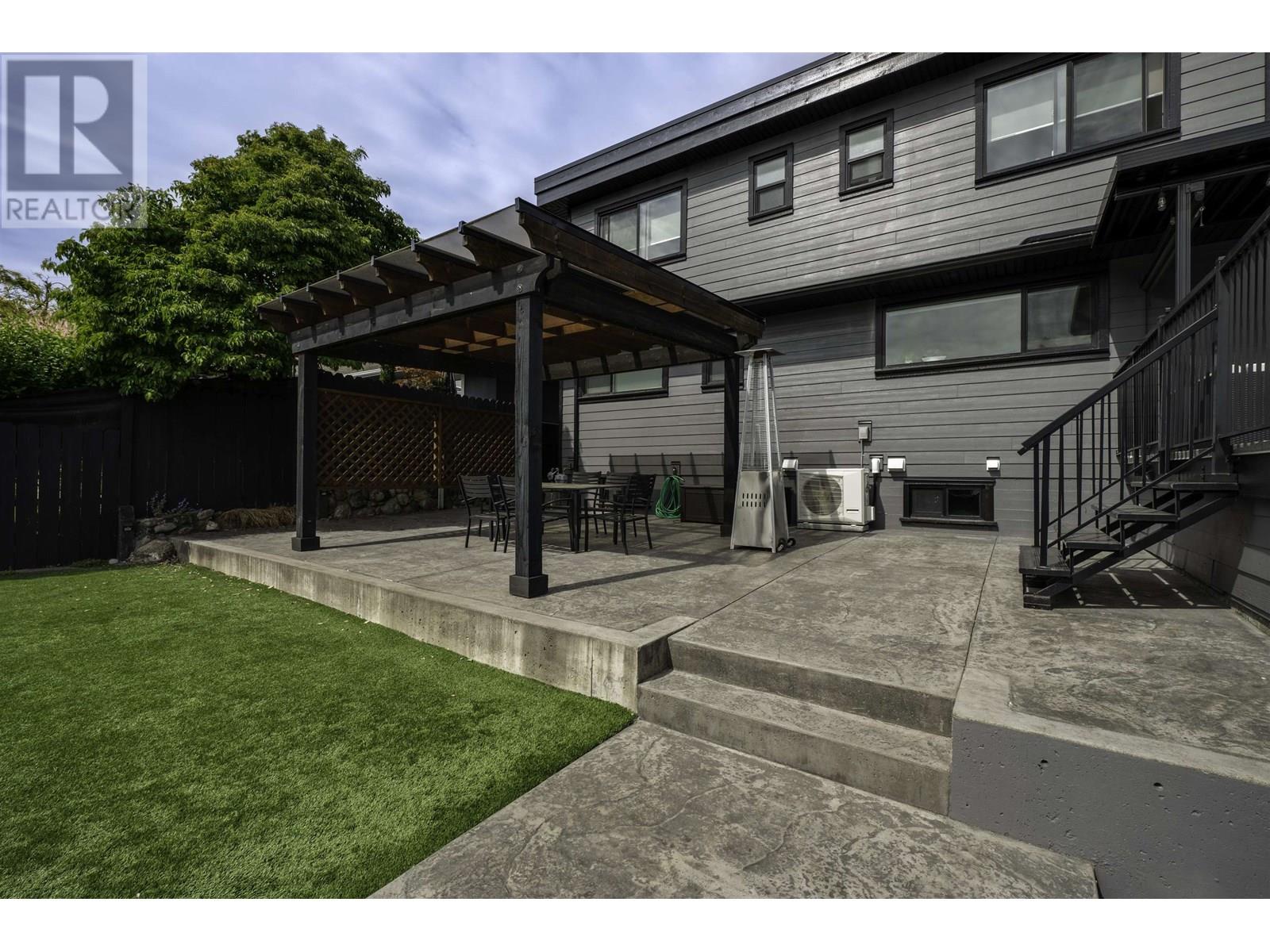 Photo 25 of 818 Massey Street, New Westminster BC