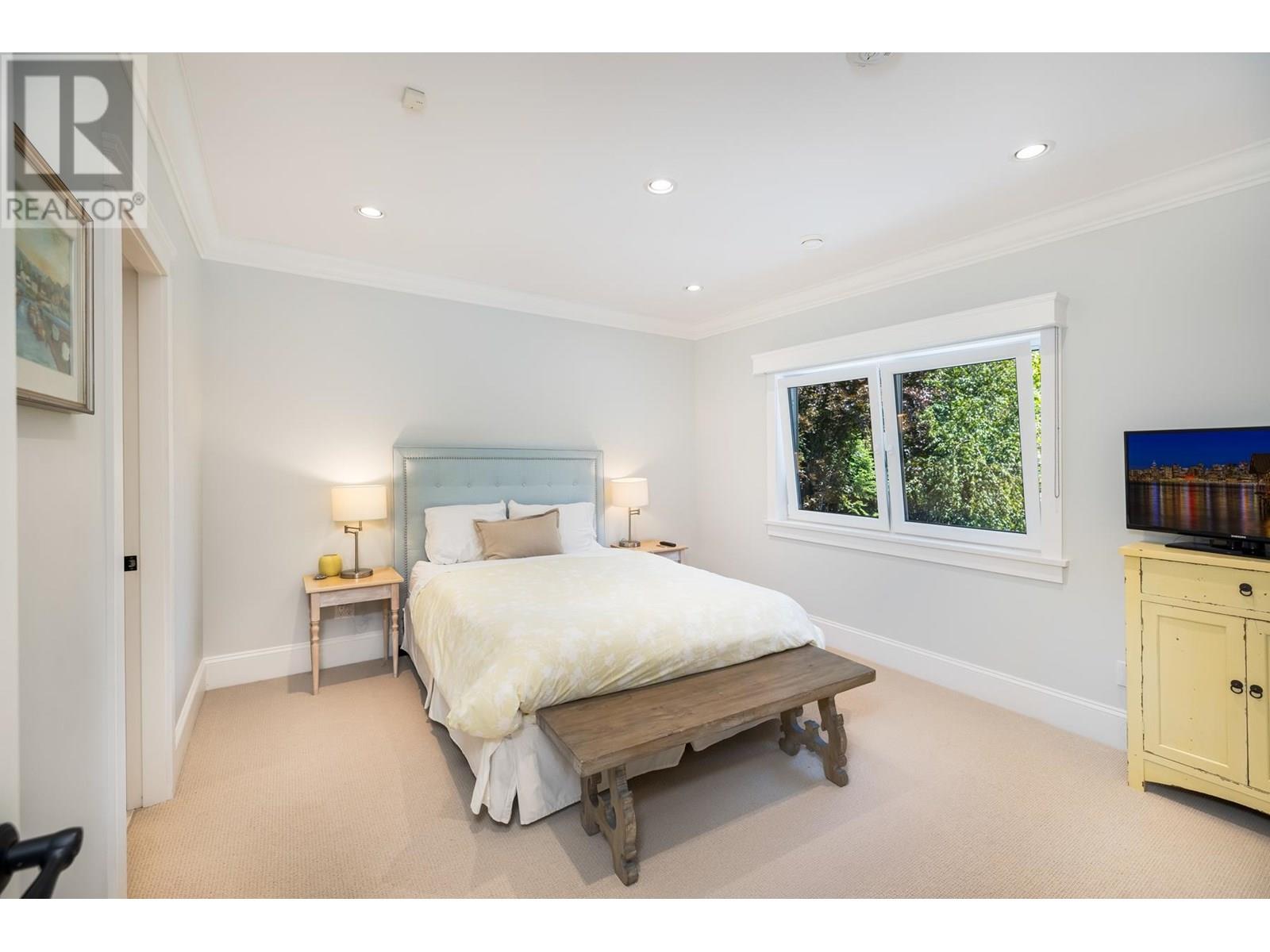 3850 ST. MARYS AVENUE, North Vancouver