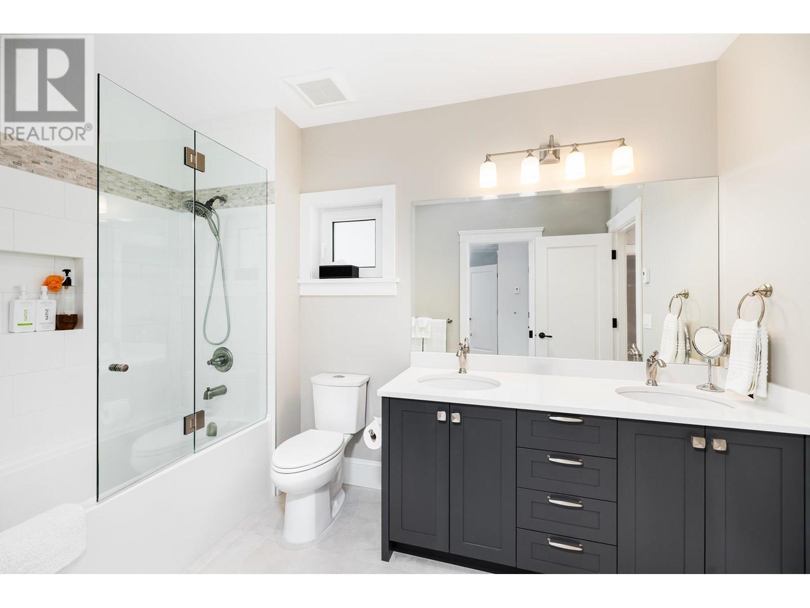 3850 ST. MARYS AVENUE, North Vancouver